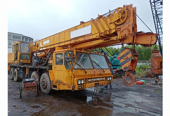 used origin japan crane used original kato NK500E-V 50T truck crane for sale in china